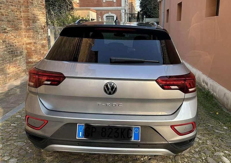 Usata VW T-Roc Sport 110 CV (80 kW) 2023 Argento SUV