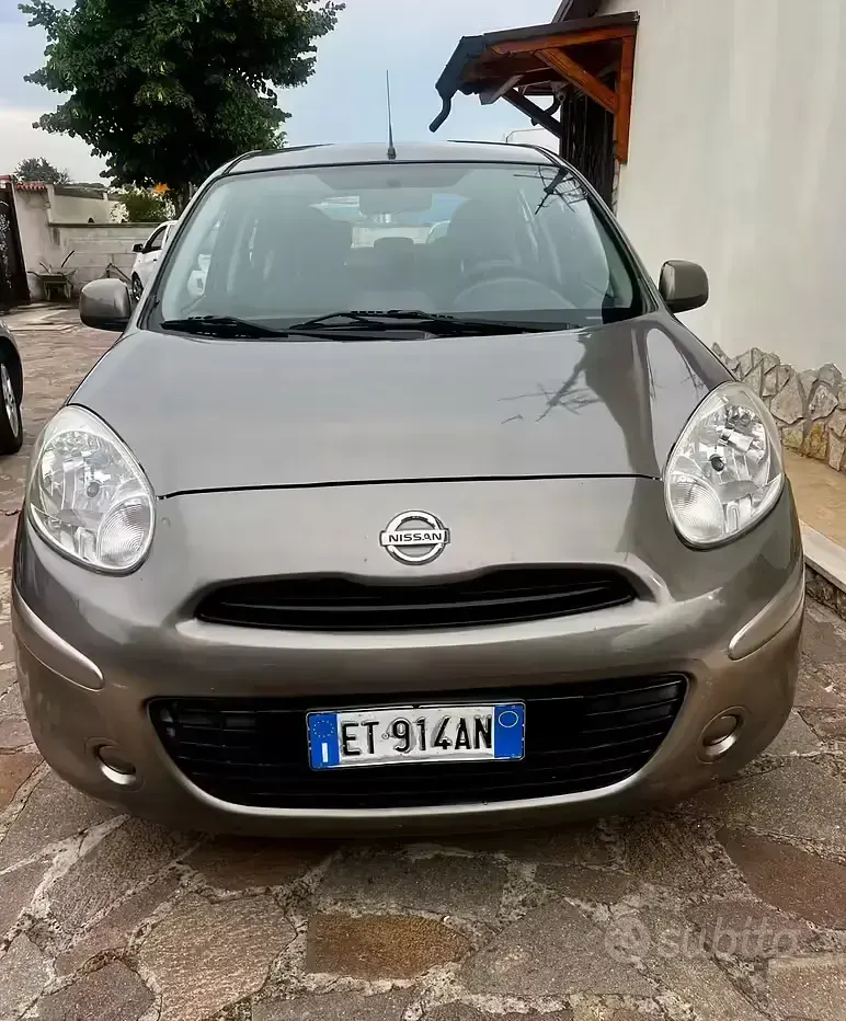 Usata Nissan Micra 80 CV (58 kW) 2013 Grigio Utilitaria
