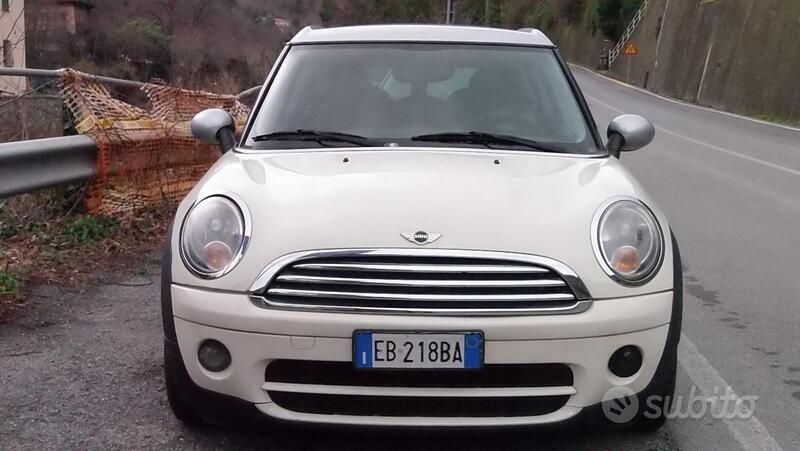 Bianco Usata 2010 Mini Clubman Station wagon | 3600 € (Buon prezzo) - Immagine 1/4