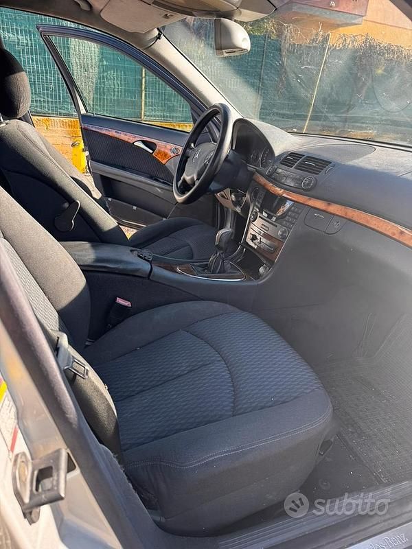 Usata Mercedes E220 Elegance 2005 Grigio Berlina