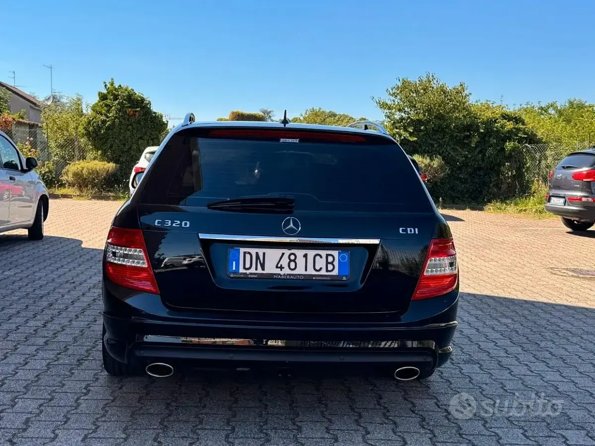 Usata Mercedes C320 Avantgarde 224 CV (164 kW) 2008 Nero Station wagon