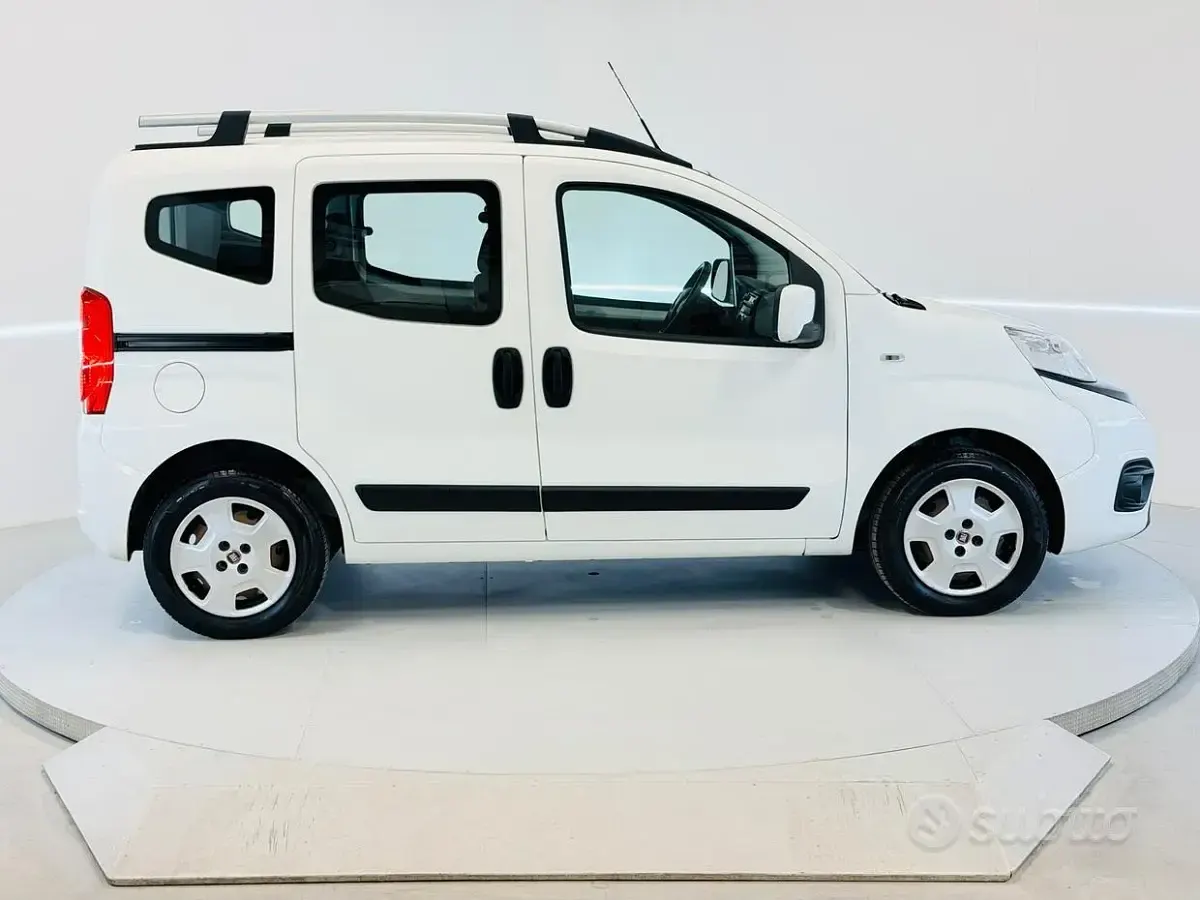 Usata Fiat Qubo Trekking 95 CV (69 kW) 2020 Bianco Monovolume