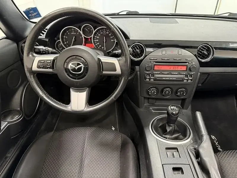 Usata Mazda MX5 126 CV (92 kW) 2007 Nero Cabrio