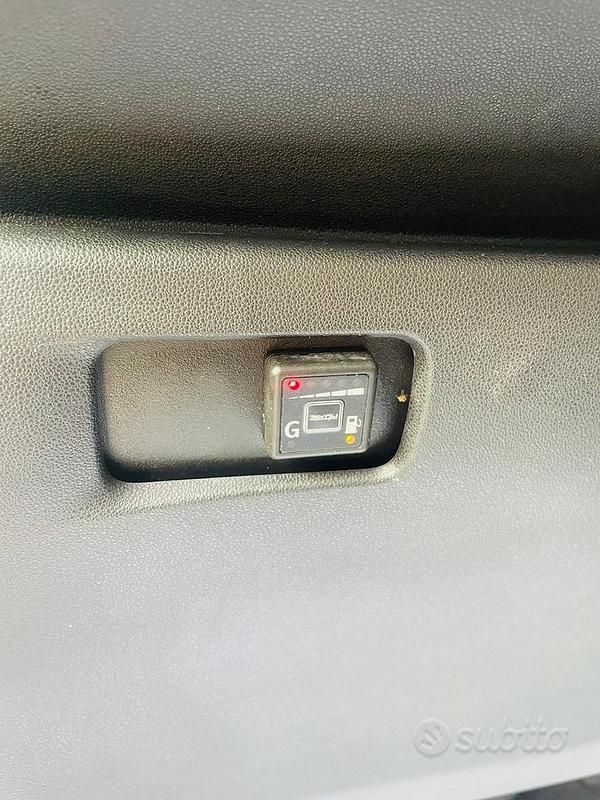 Usata Citroën C3 Attraction 70 CV (51 kW) 2011 Bianco Berlina