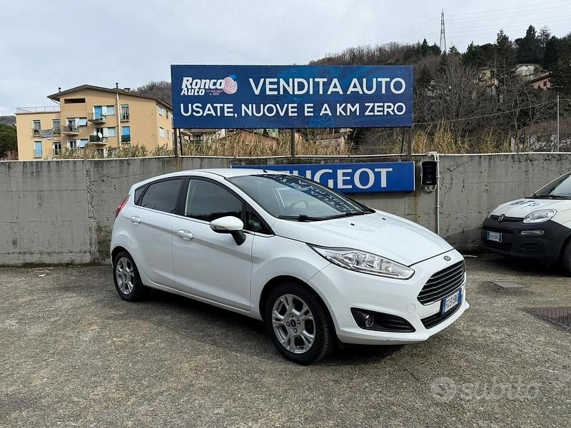 Usata Ford Fiesta Titanium 75 CV (55 kW) 2017 Bianco Berlina