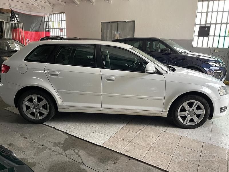 Usata Audi A3 Ambition 104 CV (76 kW) 2009 Bianco Utilitaria