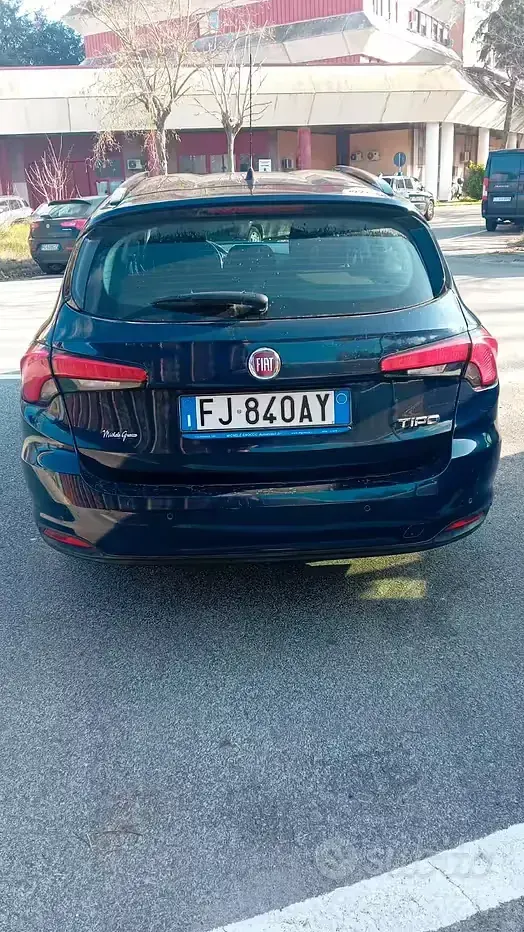 Usata Fiat Tipo 120 CV (88 kW) 2017 Bluazzurro Station wagon