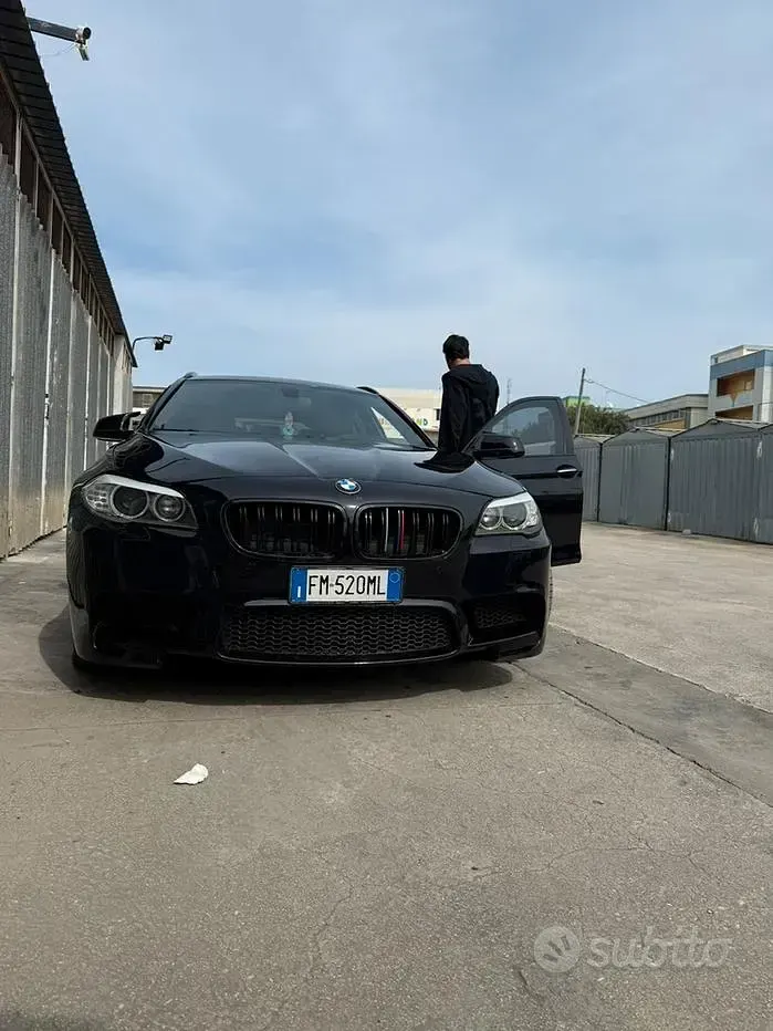 Usata BMW M550 381 CV (280 kW) 2012 Nero Berlina