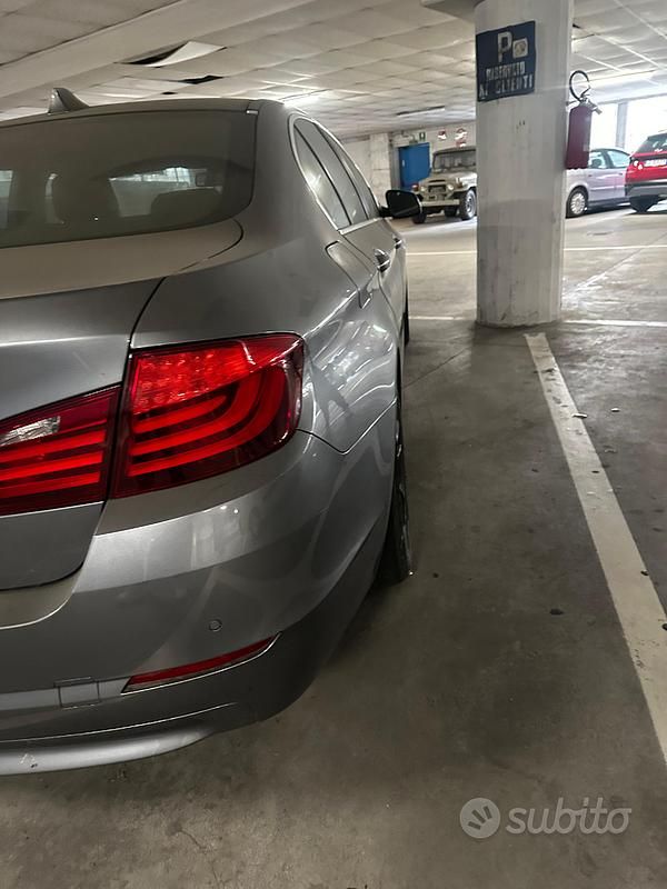 Grigio Usata 2012 BMW 530 Tre volumi | 12.000 € - Immagine 1/4