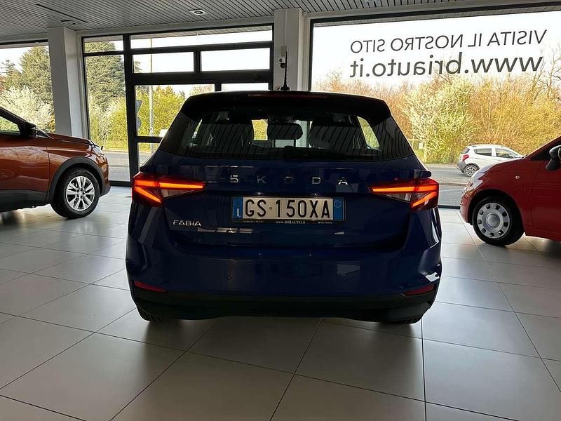 Usata Skoda Fabia Selection 95 CV (69 kW) 2024 Blu mediterraneo Utilitaria