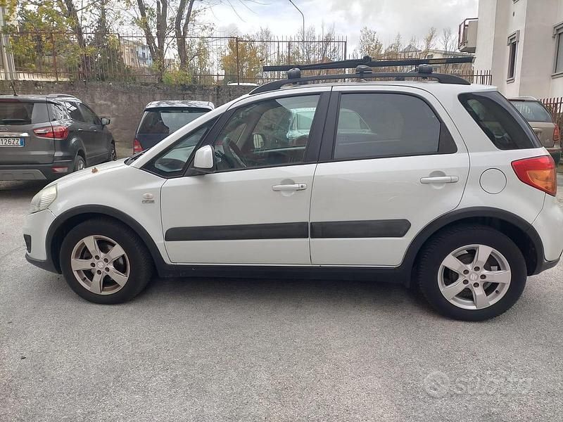 Usata Suzuki SX4 107 CV (78 kW) 2009 Bianco Monovolume