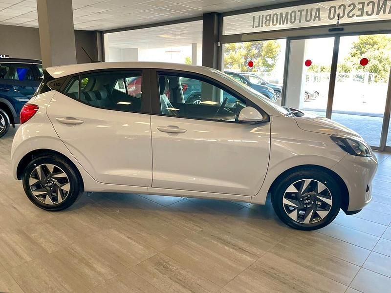 Nuova Hyundai i10 62 CV (45 kW) 2025 Grigio Utilitaria