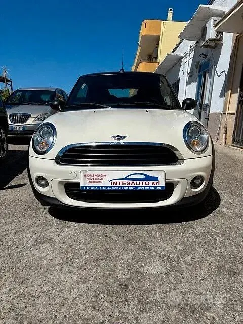 Usata Mini One Cabriolet 98 CV (72 kW) 2014 Bianco Cabrio
