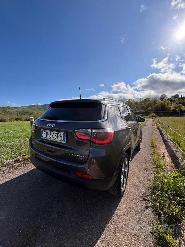 Usata Jeep Compass Limited 140 CV (102 kW) 2019 Grigio SUV