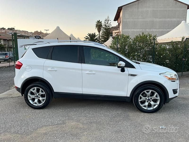 Usata Ford Kuga 136 CV (100 kW) 2010 Bianco SUV
