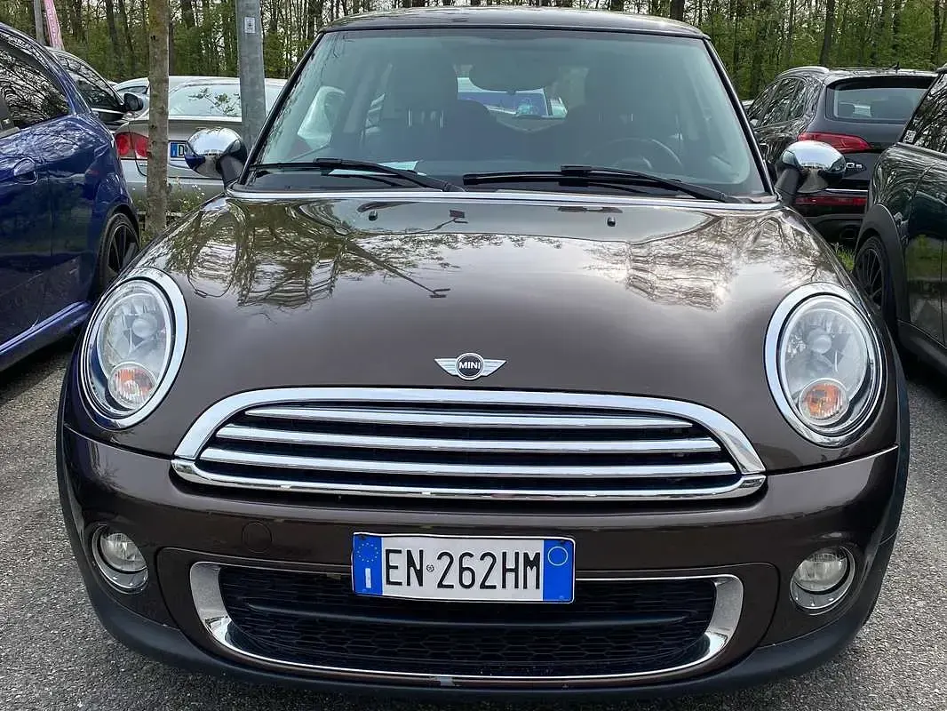 Usata Mini One D 90 CV (66 kW) 2012 Marrone Utilitaria