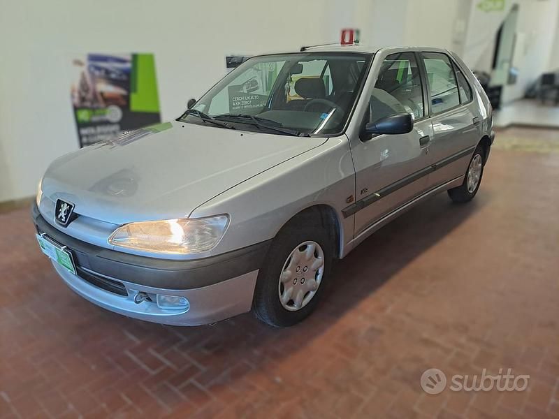 Usata Peugeot 306 75 CV (55 kW) 1997 Grigio Berlina