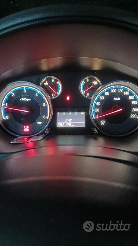 Usata Fiat Sedici 135 CV (99 kW) 2010 Marrone SUV