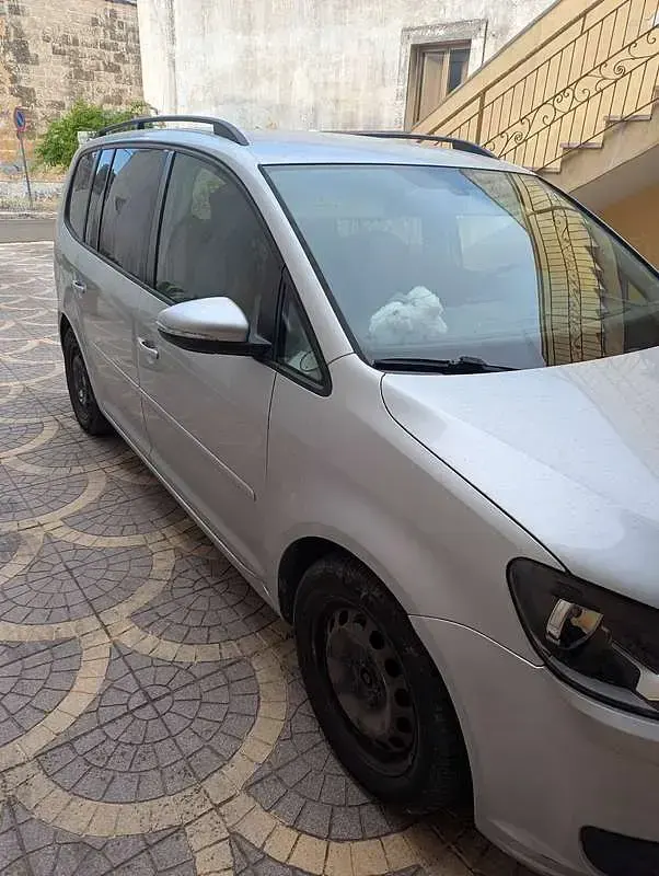 Usata VW Touran Comfortline 105 CV (77 kW) 2014 Argento Monovolume