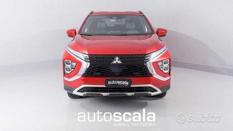 Usata Mitsubishi Eclipse Cross Instyle 98 CV (72 kW) 2022 Rosso SUV