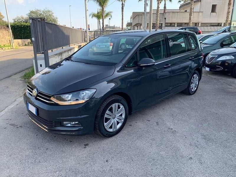 Usata VW Touran Executive 110 CV (80 kW) 2016 Grigio Monovolume