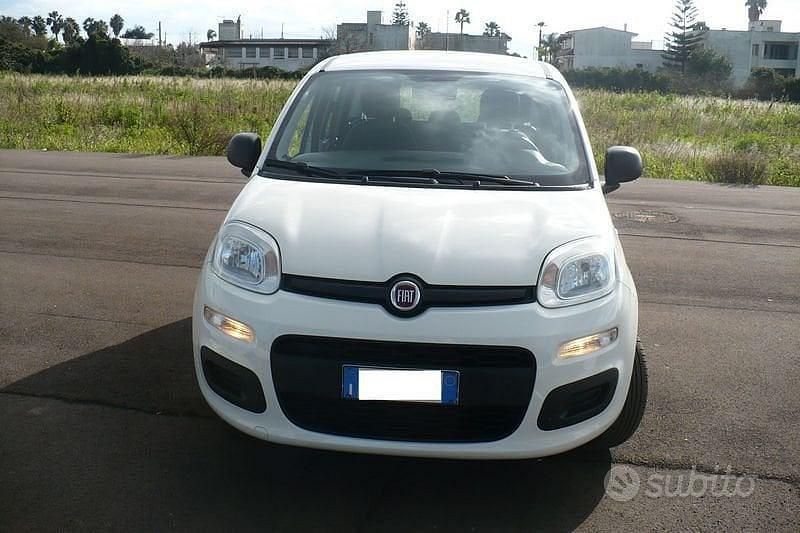 Usata Fiat Panda Easy 69 CV (50 kW) 2019 Bianco Berlina