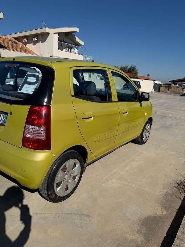 Usata Kia Picanto EX 65 CV (47 kW) 2006 Giallo Utilitaria