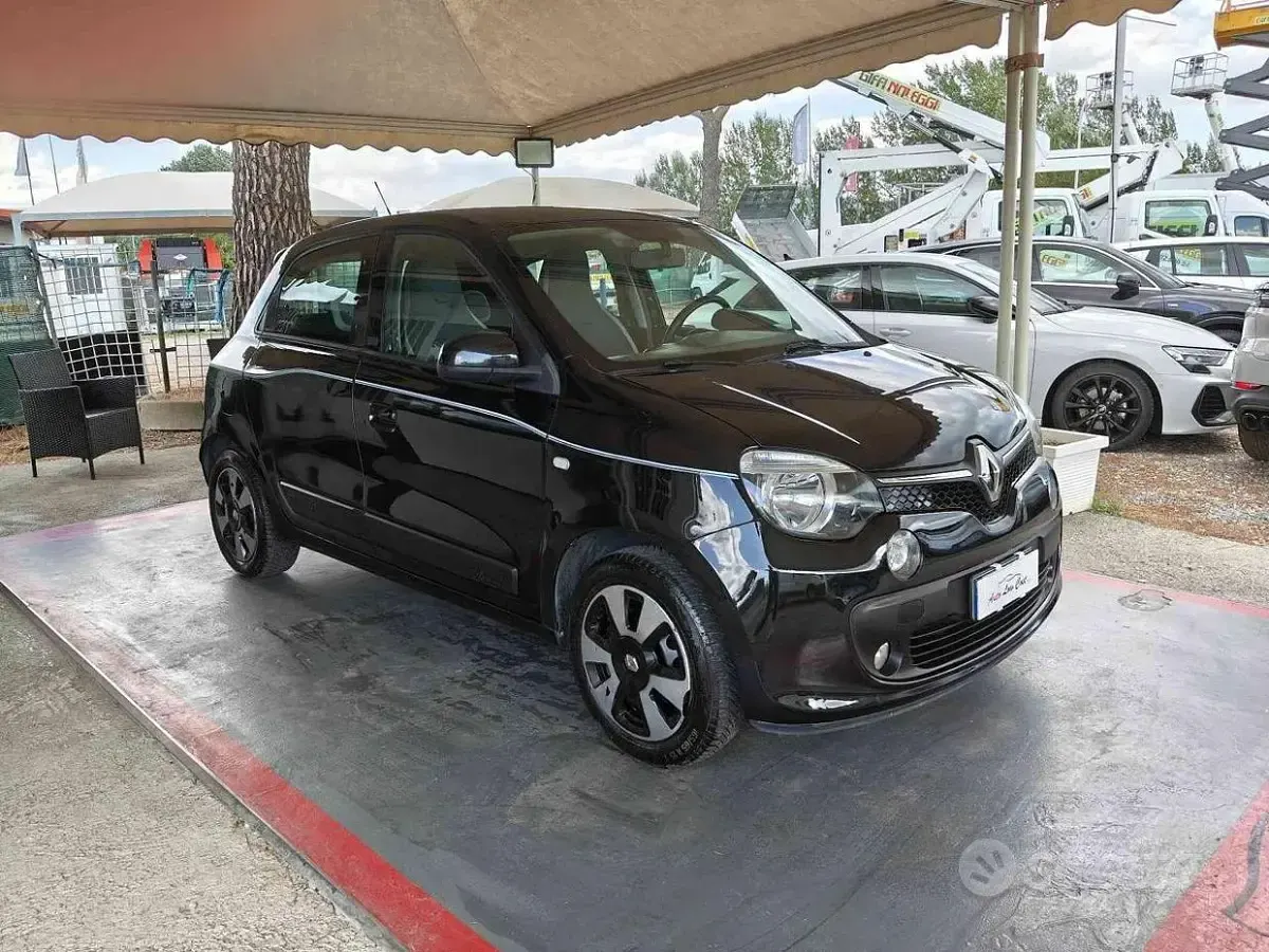 Usata Renault Twingo SE 69 CV (50 kW) 2016 Nero Utilitaria