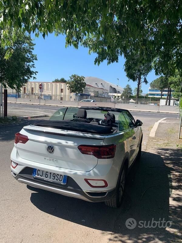 Bianco Usata 2022 VW T-Roc SUV | 24.000 € (Molto cara) - Immagine 1/4
