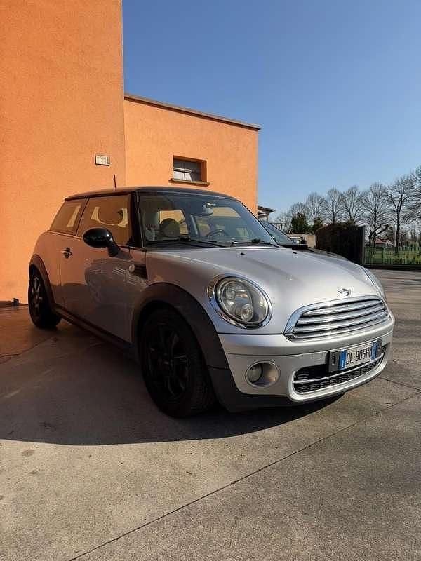 Usata Mini Cooper D Pepper 109 CV (80 kW) 2007 Utilitaria