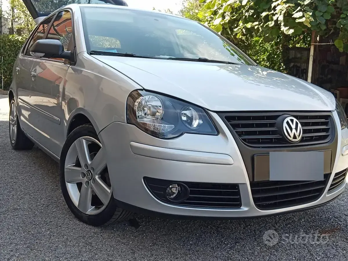 Usata VW Polo 69 CV (50 kW) 2007 Grigio Utilitaria