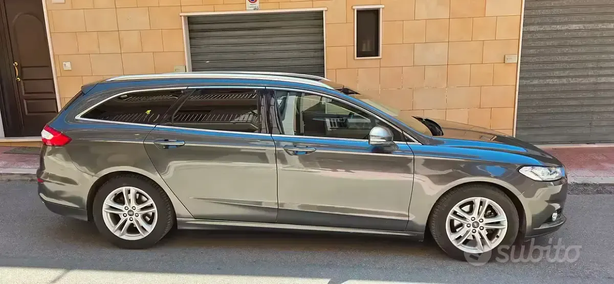 Usata Ford Mondeo 180 CV (132 kW) 2015 Grigio Station wagon