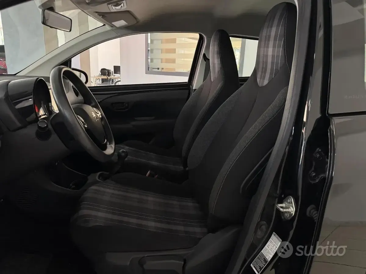 Usata Peugeot 108 Active 69 CV (50 kW) 2019 Nero Berlina