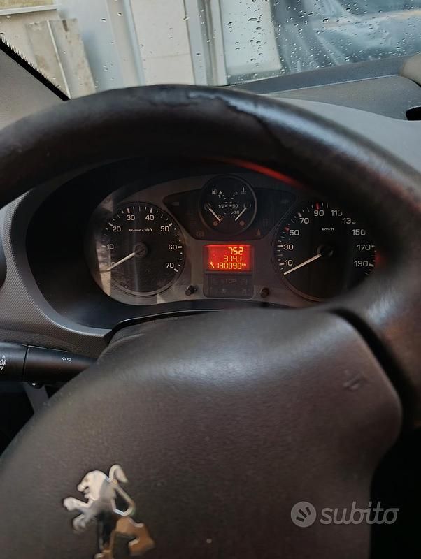 Usata Peugeot Partner 92 CV (67 kW) 2011 Bianco Monovolume