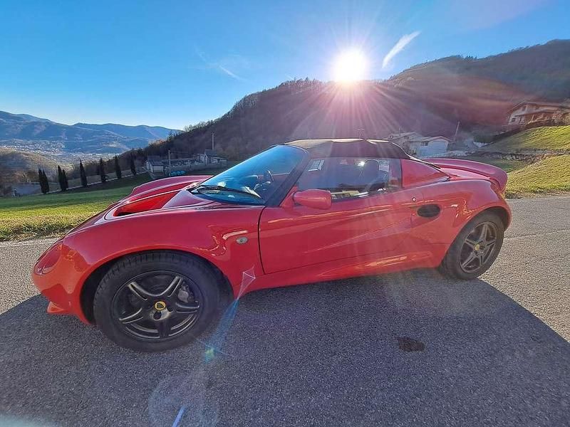 Usata Lotus Elise 121 CV (88 kW) 1997 Rosso Cabrio