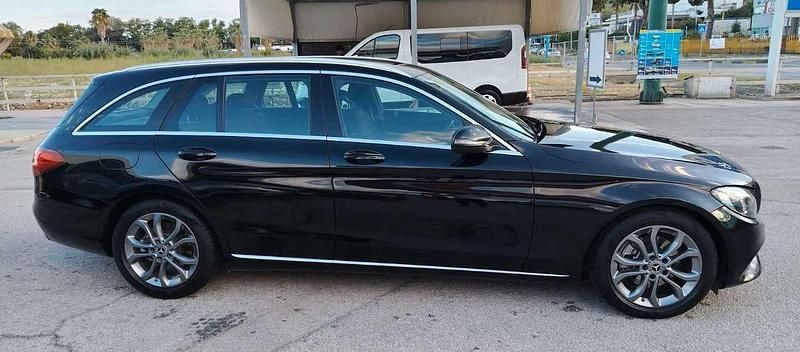 Usata Mercedes C220 Executive 170 CV (125 kW) 2018 Nero Station wagon