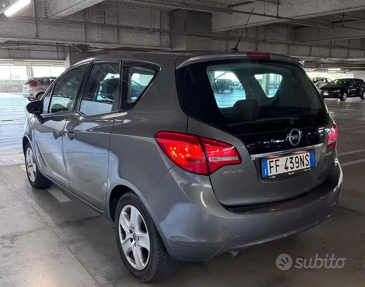 Usata Opel Meriva 120 CV (88 kW) 2016 Marrone Monovolume