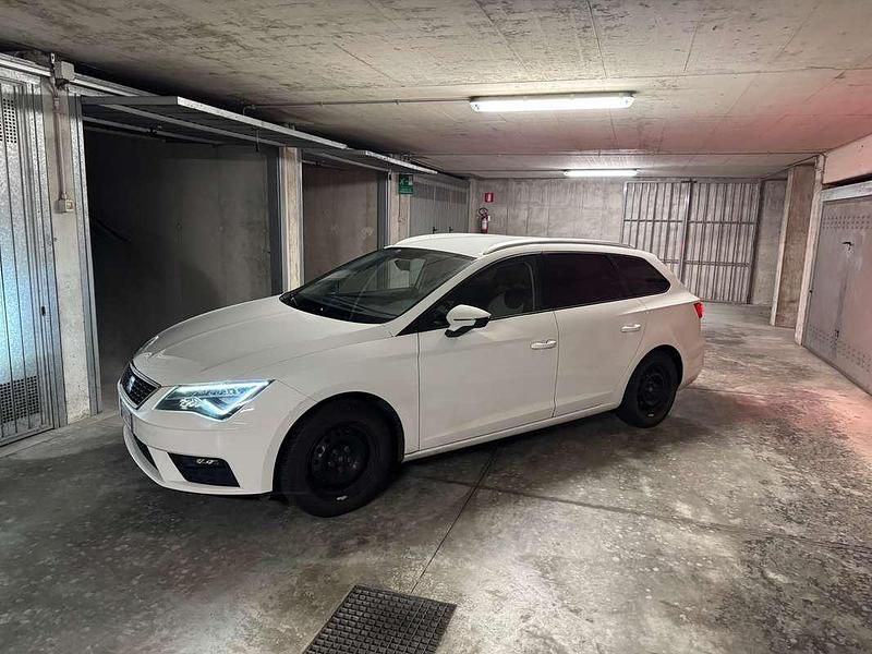 Usata Seat Leon ST Business 116 CV (85 kW) 2019 Bianco Station wagon