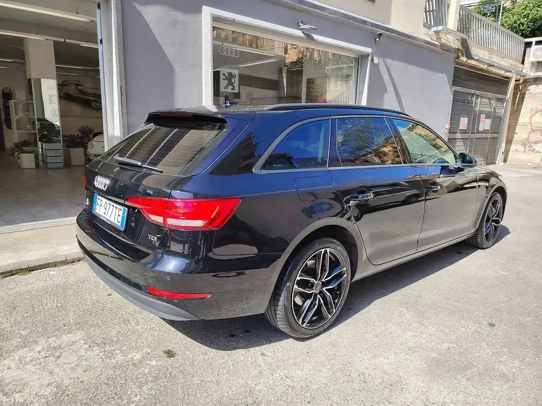 Usata Audi A4 Business 122 CV (89 kW) 2018 Nero Station wagon