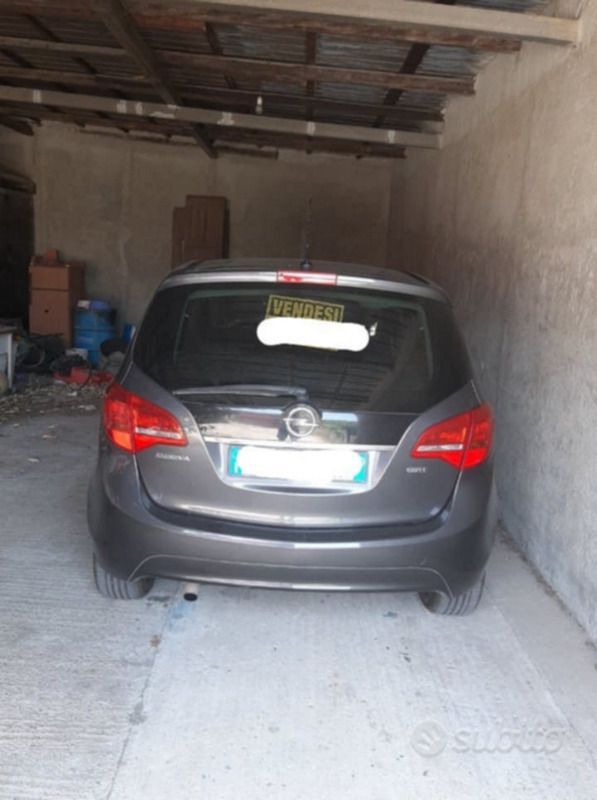 Usata Opel Meriva 101 CV (74 kW) 2012 Marrone Monovolume