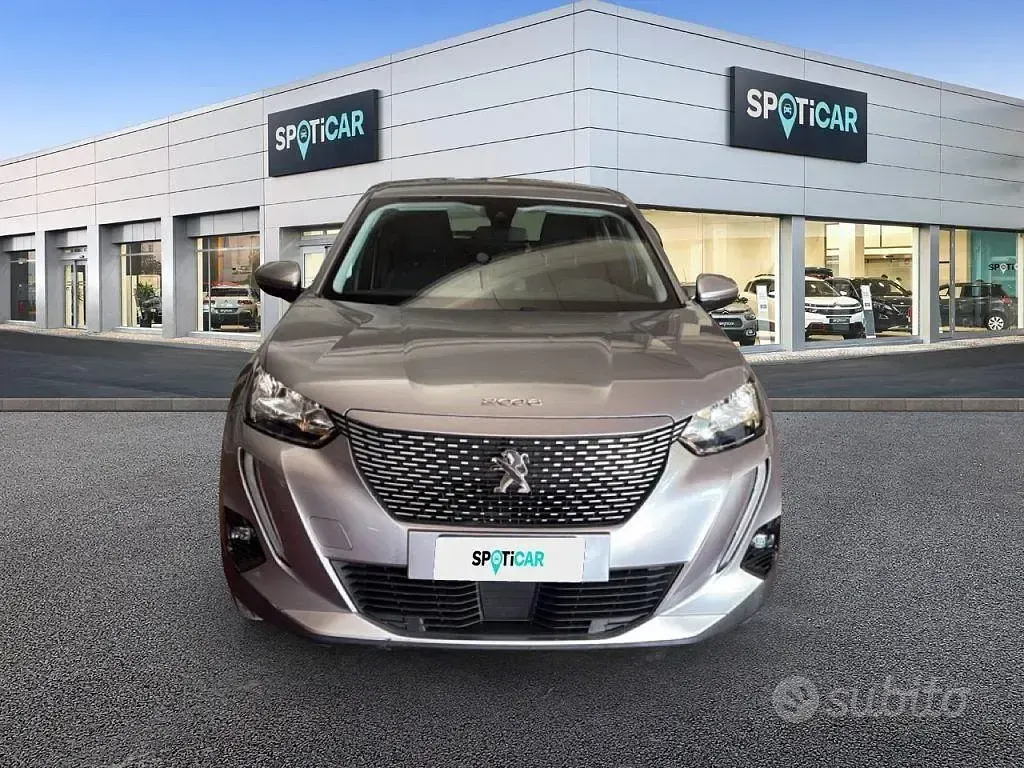 Usata Peugeot e-2008 Active 56 kW (77 CV) 2021 Grigio SUV