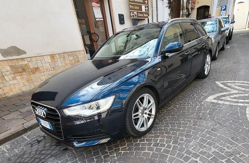 Usata Audi A6 245 CV (180 kW) 2013 Blu Station wagon