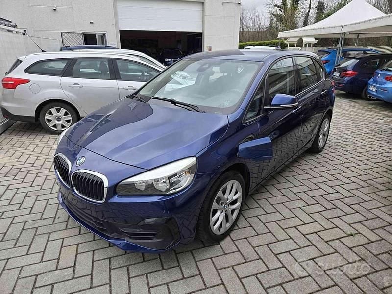 Usata BMW 225 Active Tourer iPerformance 136 CV (100 kW) 2019 Blu Monovolume