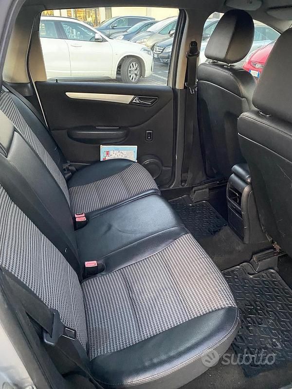 Usata Mercedes B200 140 CV (102 kW) 2008 Monovolume