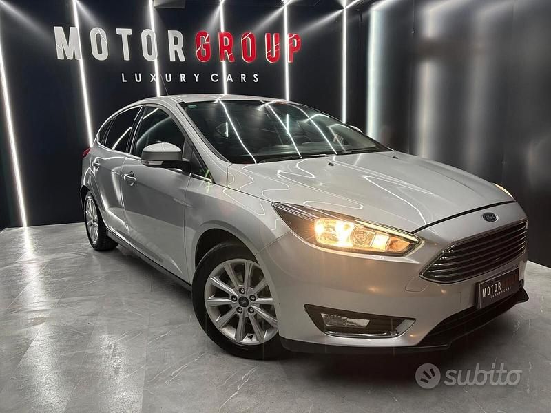 Usata Ford Focus Titanium 120 CV (88 kW) 2015 Grigio Berlina