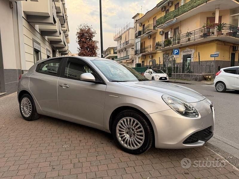 Usata Alfa Romeo Giulietta 120 CV (88 kW) 2017 Nero Utilitaria
