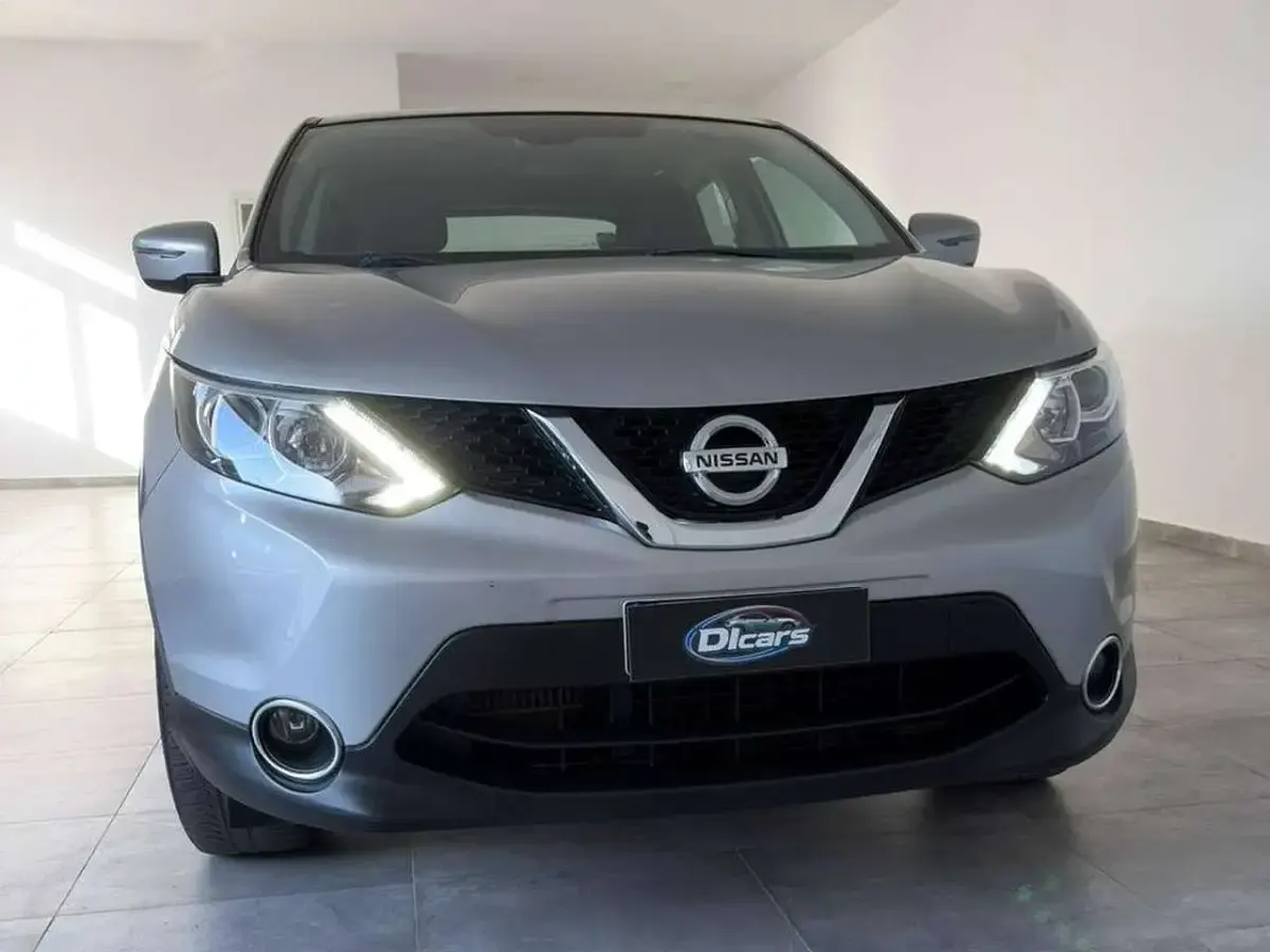 Usata Nissan Qashqai Tekna 131 CV (96 kW) 2016 Grigio SUV