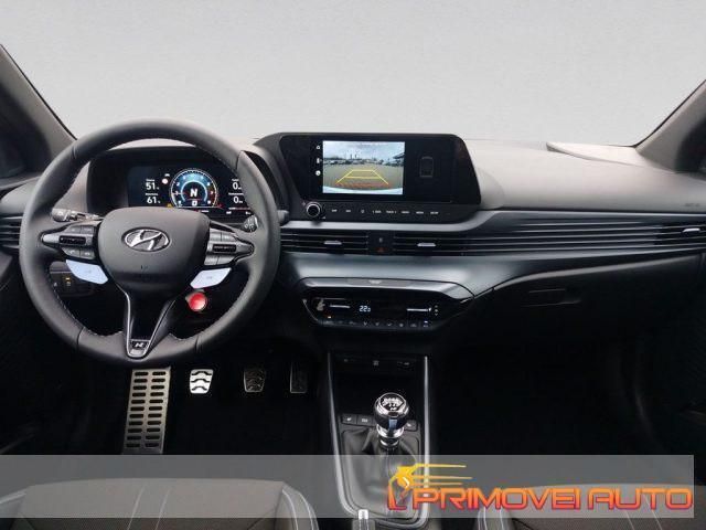 Bianco pastello Usata 2024 Hyundai i20 N Performance Tre volumi | 33.800 € (Molto cara) - Immagine 1/4