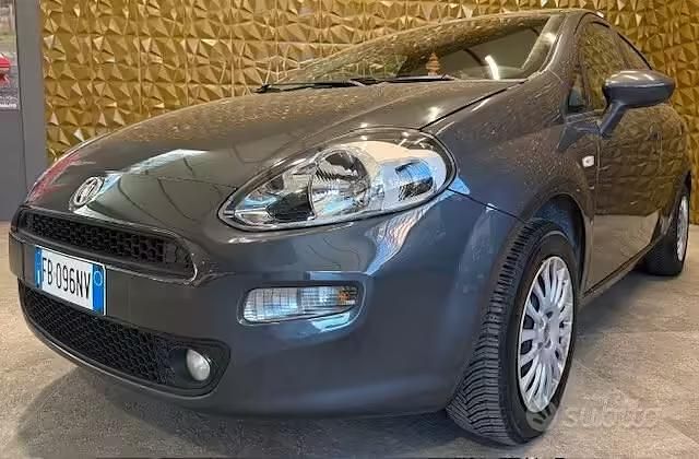 Usata Fiat Punto Street 69 CV (50 kW) 2015 Grigio Utilitaria