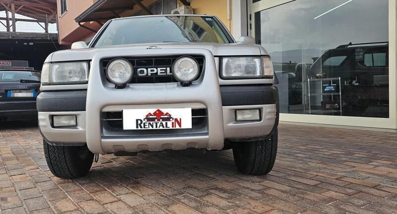 Usata Opel Frontera Limited 115 CV (84 kW) 1998 Grigio SUV